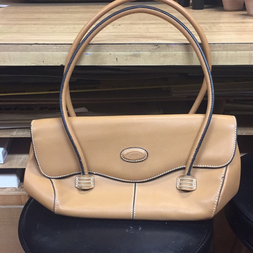 Tod’s purse.